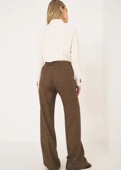 Tailleur a Quadri con Rever Ampio